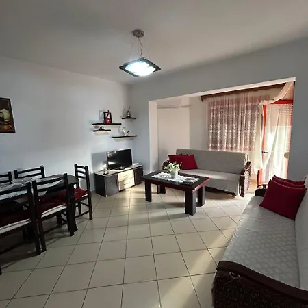 Apartment Cozy Near Sea